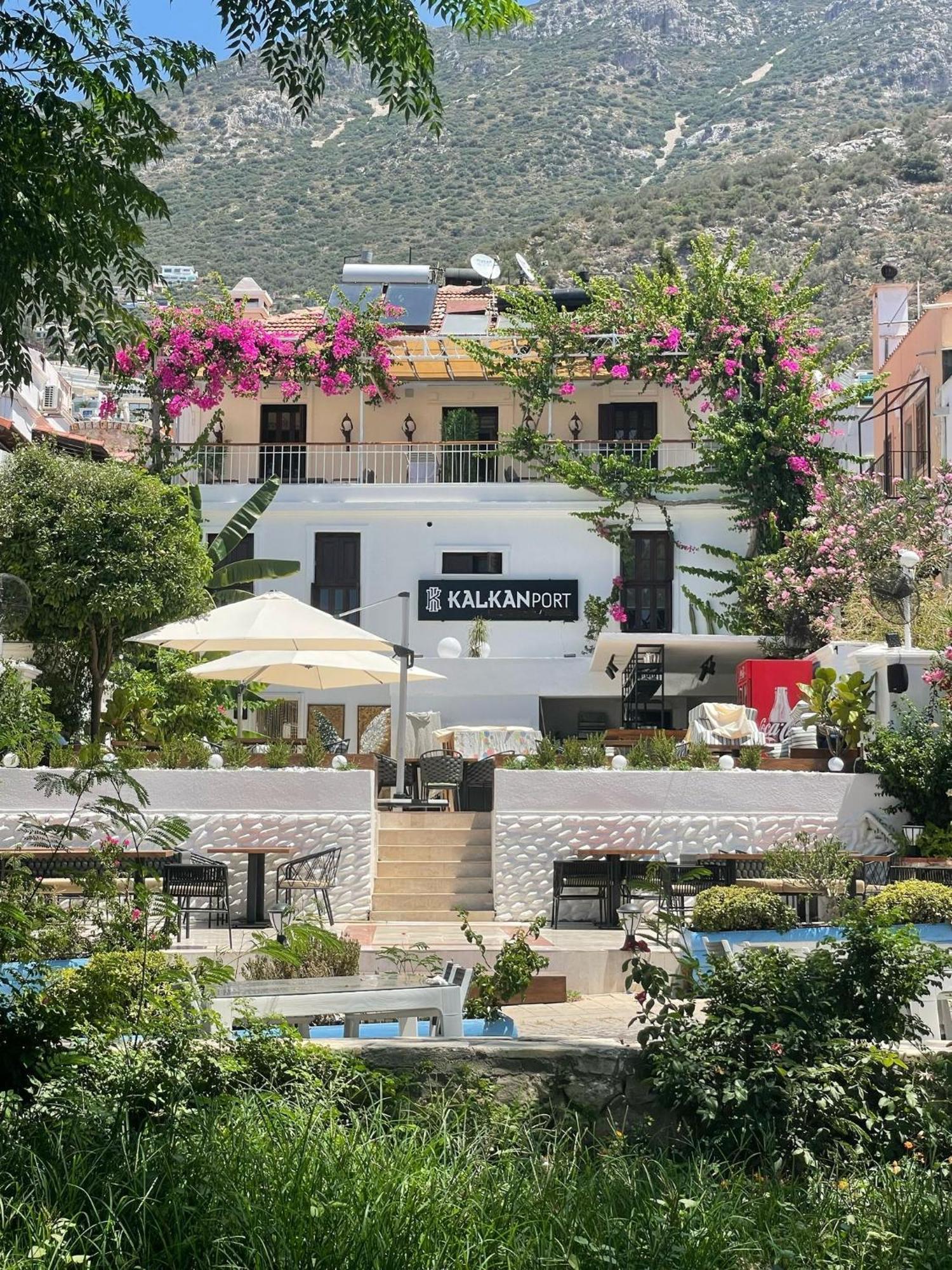 Kalkan Port Bagian luar foto